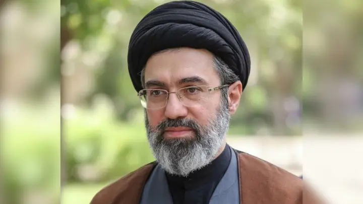 رهبر انقلاب: انتقام خواست ملّت ما است و به‌طور حتمی باید صورت بگیرد