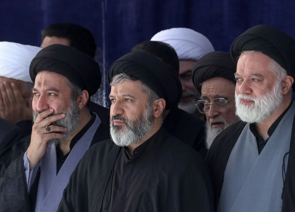 حضور آقایان مصطفی، مسعود و میثم خامنه‌ای، فرزندان رهبر شهید انقلاب در مصلای تهران