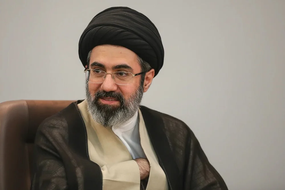 رهبر معظم انقلاب: دفاع از مجاهدان لبنان، سیاست راهبردی جمهوری اسلامی ایران است / راهی جز جهاد و مقاومت، پیشِ ‌رو نمانده است