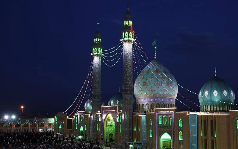 گعدهی حضرت آقا امشب با قمیها