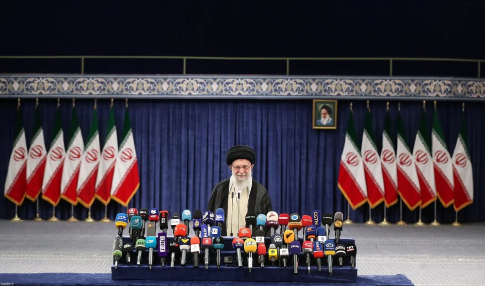 بازخوانی بیانات رهبر شهید به مناسبت روز خبرنگار