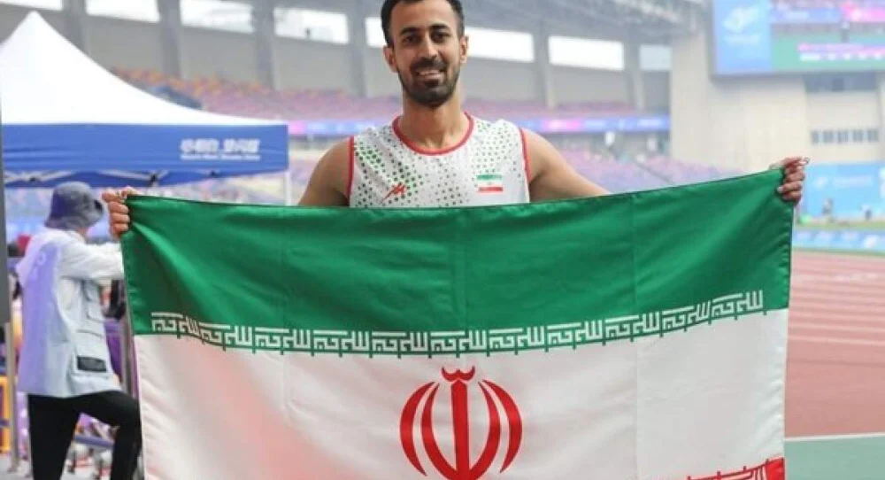 قهرمانی علیرضا زارع در دوی ۱۰۰متر ناگویا