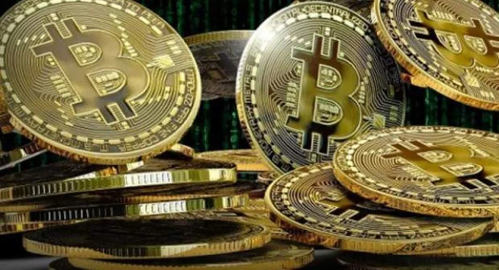 قیمت روز ارزهای دیجیتال چهارشنبه ۲۲ مهر ۱۴۰۵؛ آخرین نرخ بیت‌کوین و اتریوم